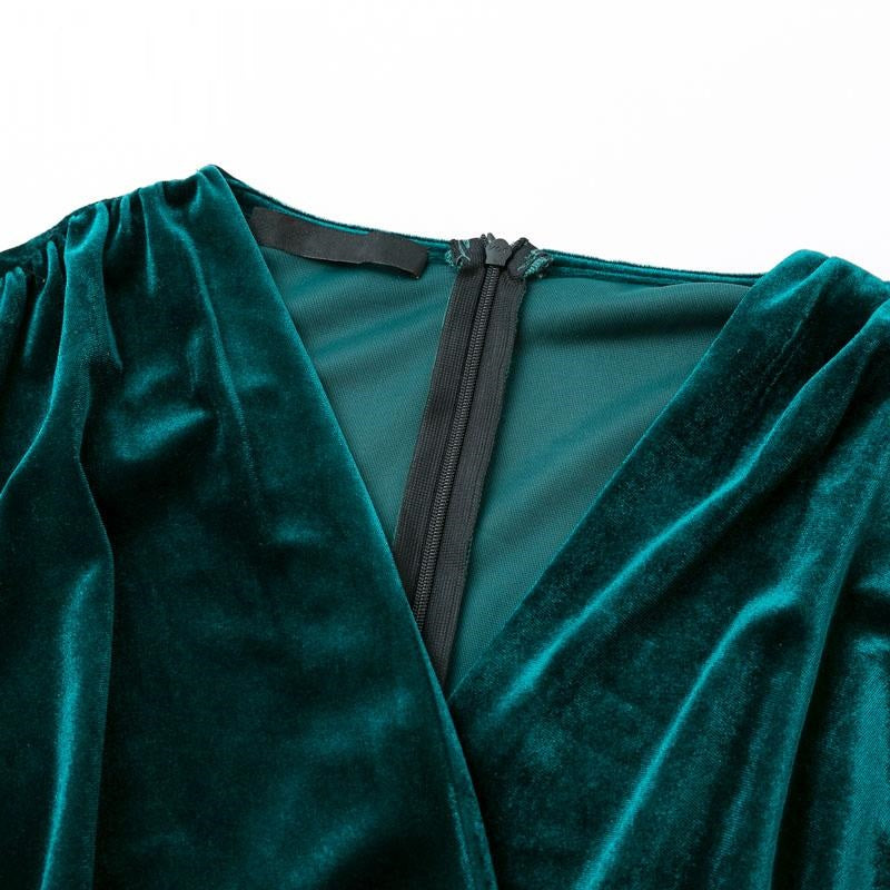 Elegant long sleeve crystal ruched short party dress