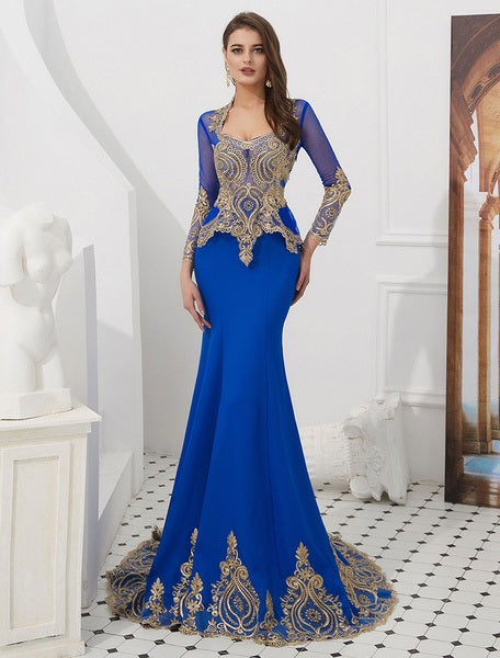 Embroidered Beaded Queen Anneneck Long Sleeve Formal Gowns With Cloak
