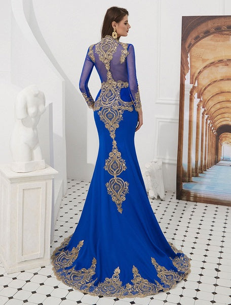 Embroidered Beaded Queen Anneneck Long Sleeve Formal Gowns With Cloak