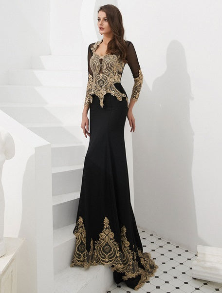 Embroidered Beaded Queen Anneneck Long Sleeve Formal Gowns With Cloak