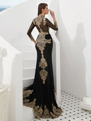 Embroidered Beaded Queen Anneneck Long Sleeve Formal Gowns With Cloak
