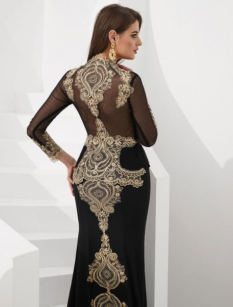 Embroidered Beaded Queen Anneneck Long Sleeve Formal Gowns With Cloak
