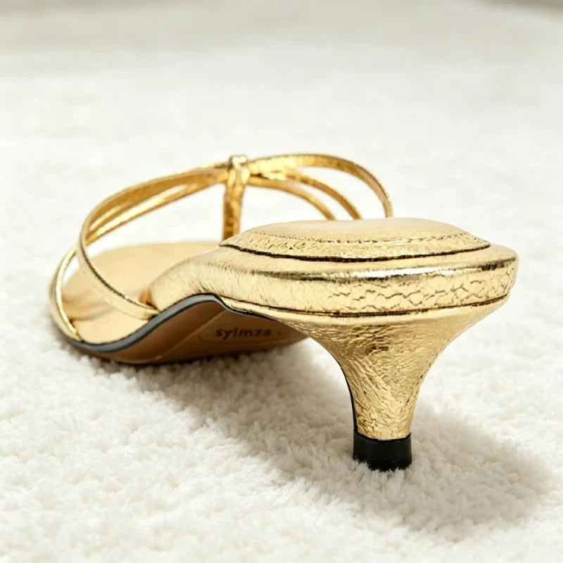 Cross Tied Kitten-Heel Sandals Unique Metallic-Effect Cracked Detail Slide Sandals Clip Toe Beach Flip-Flops