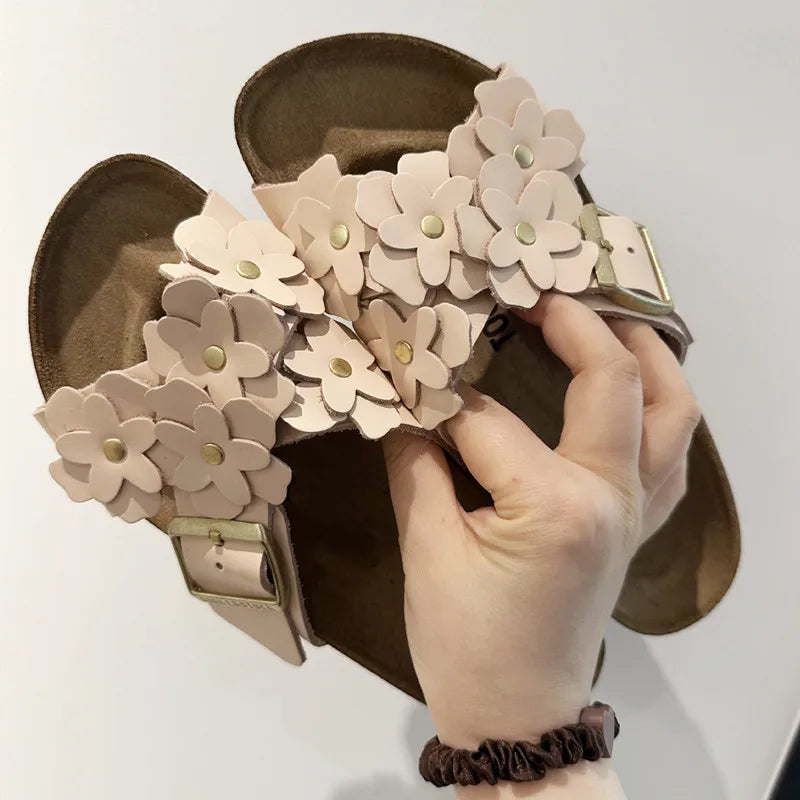 Floral Decoration Platform Slippers Luxury Metal Buckle Design Flat Sandalias Outdoor Sandals Beach Shoes
