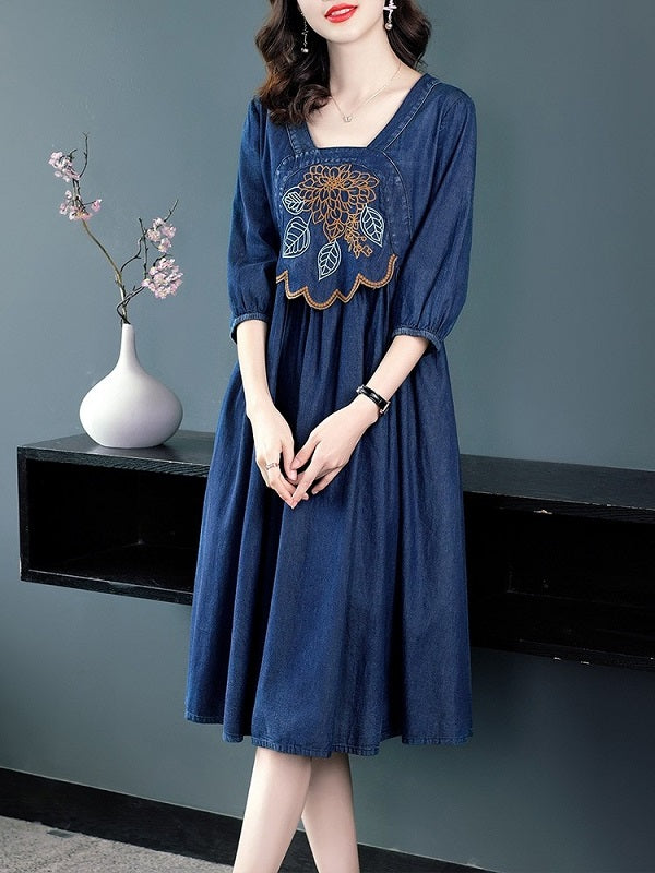Knee Length Half Sleeve Embroidery Dress
