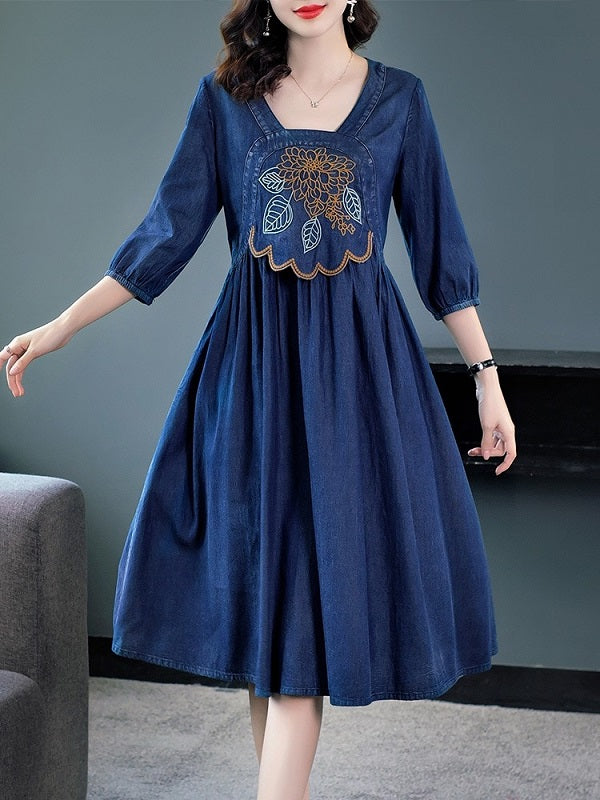 Knee Length Half Sleeve Embroidery Dress