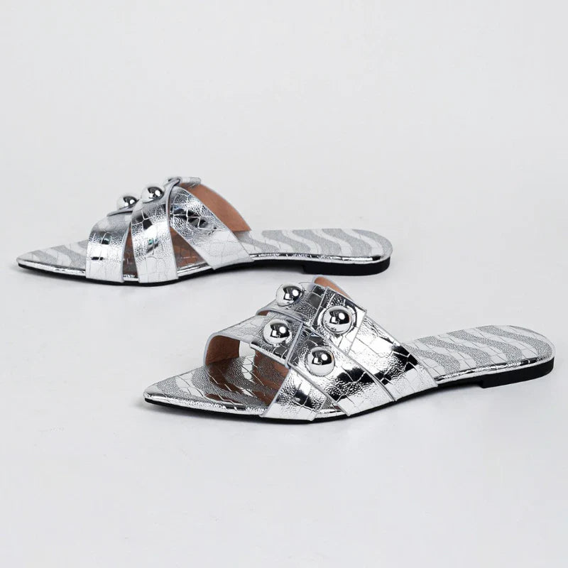 Pointed Toe Metal Decoration Flat Sandals 43 Large Size Open-toe Sandals Comfortable Non-slip Vacation Beach Shoes