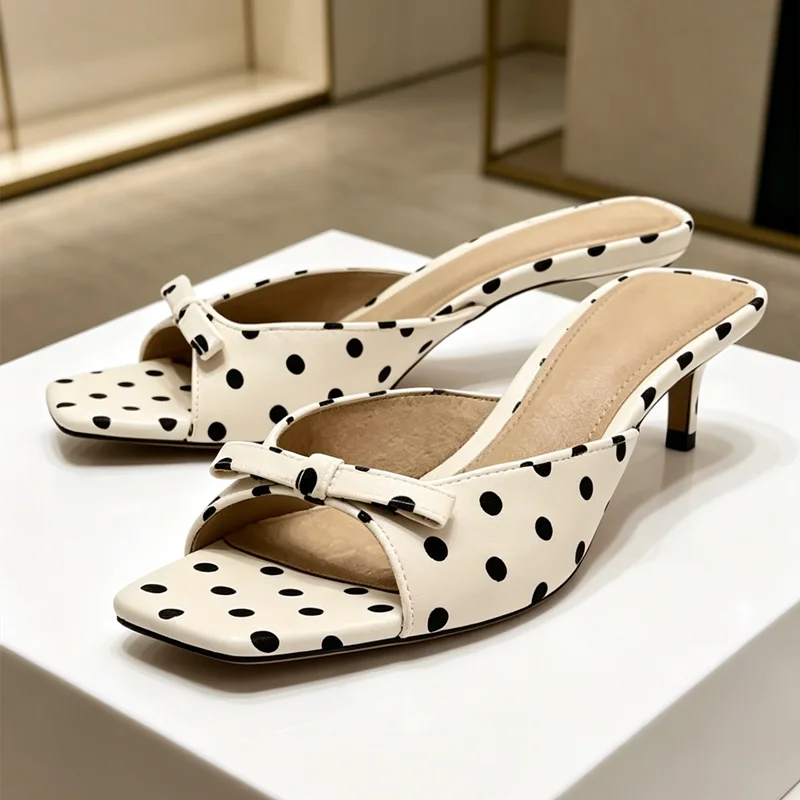 Polka-Dot Detail Kitten Heel