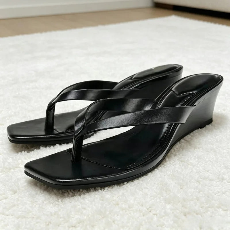 Square-toe Wedge Sandals Black Soft Leather PU Clip Toe Flip-flops Holiday Beach Slide Sandal Zapatos Mujer