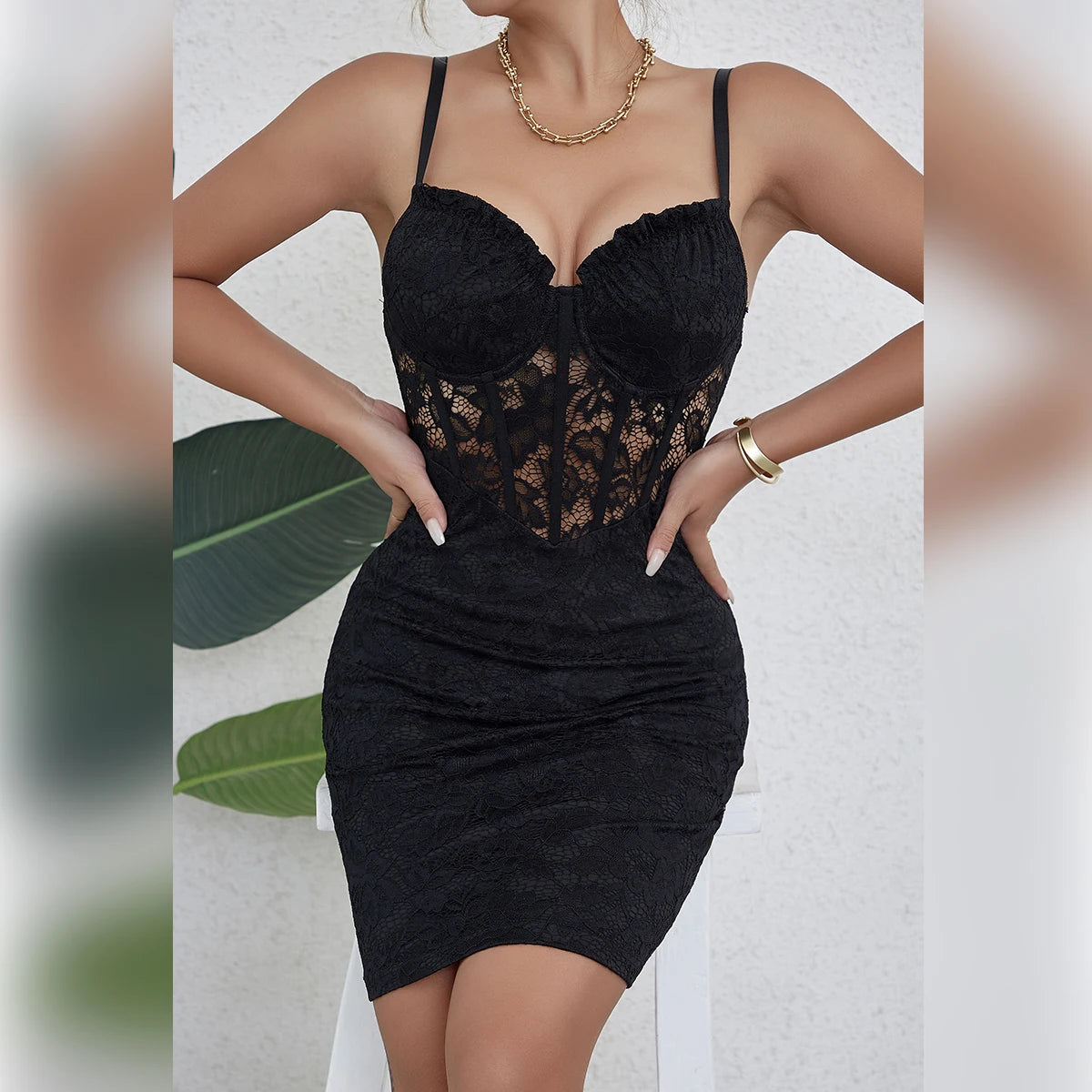 Floral Lace Hollowing Mesh Sleeveless Backless See Through V-Neck Bodycon Party Dress