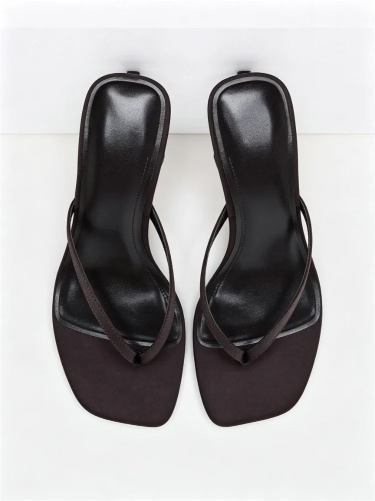 High Quality Black Silk Kitten Heel