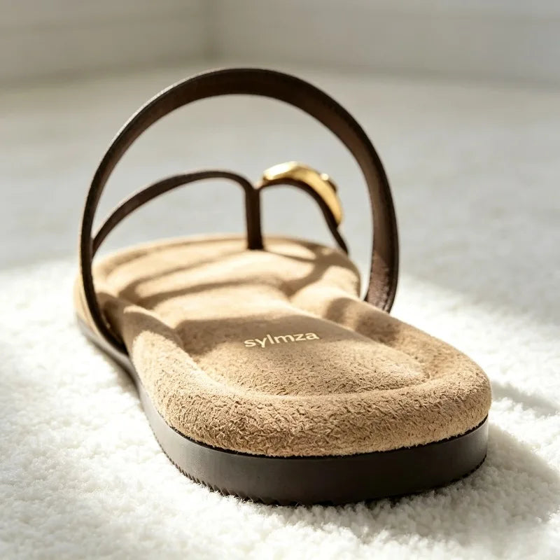 High Quality Faux Suede Flat Sandals Metal Applique Detail Designer Shoe Comfortable Round-toe Clip Toe Flip Flops
