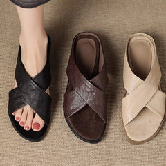 High Quality Flat Slippers Pointed Toe Cross Tied Brand Designer Slippers Comfort Open Toe Non Slip Beach Sandals