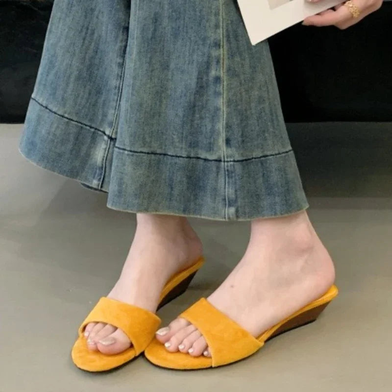 High Quality Satin Shallow Sandals Pointed Toe Wedge Designer Brand Slide Sandals Open Toe Beach Shoes