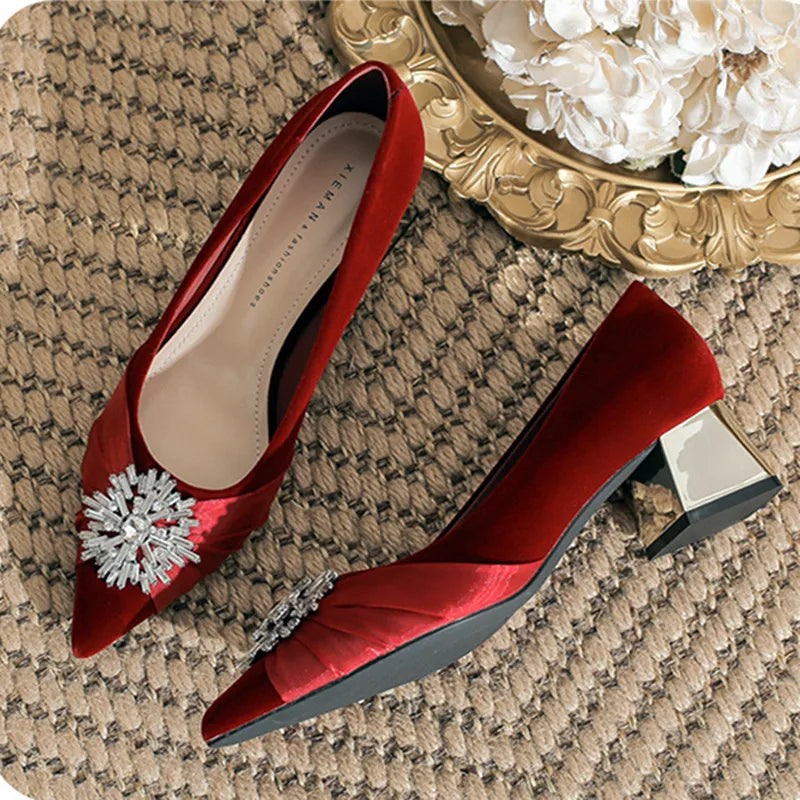 High-quality Satin Crystal Flowers Decorated Pumps Pointed Toe Red Wedding Bridal Shoes