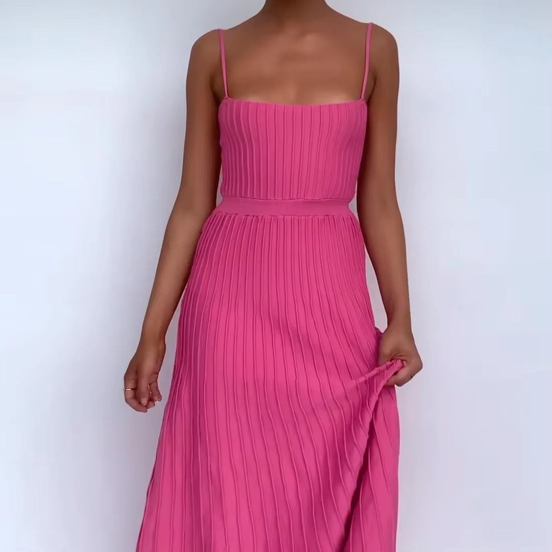 Knitted Elegant Pleated Sleeveless Stretch Straps Neck Dresses