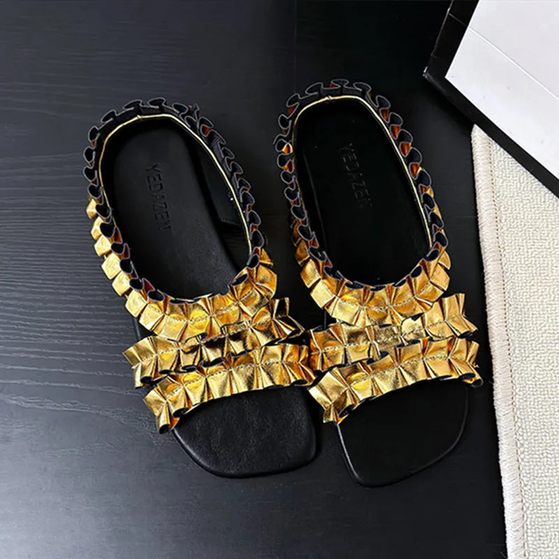 Luxury Designer Slippers Pleated Gold Slide Sandals Flat Sandals for Elegant Silver Beach Shoes