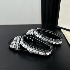 Luxury Designer Slippers Pleated Gold Slide Sandals Flat Sandals for Elegant Silver Beach Shoes