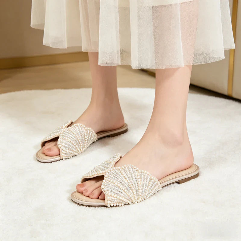 Luxury Faux Pearl Detail Slippers Novelty Shiny Appliques Design Flat Sandals for Ladies Comfortable Shoes