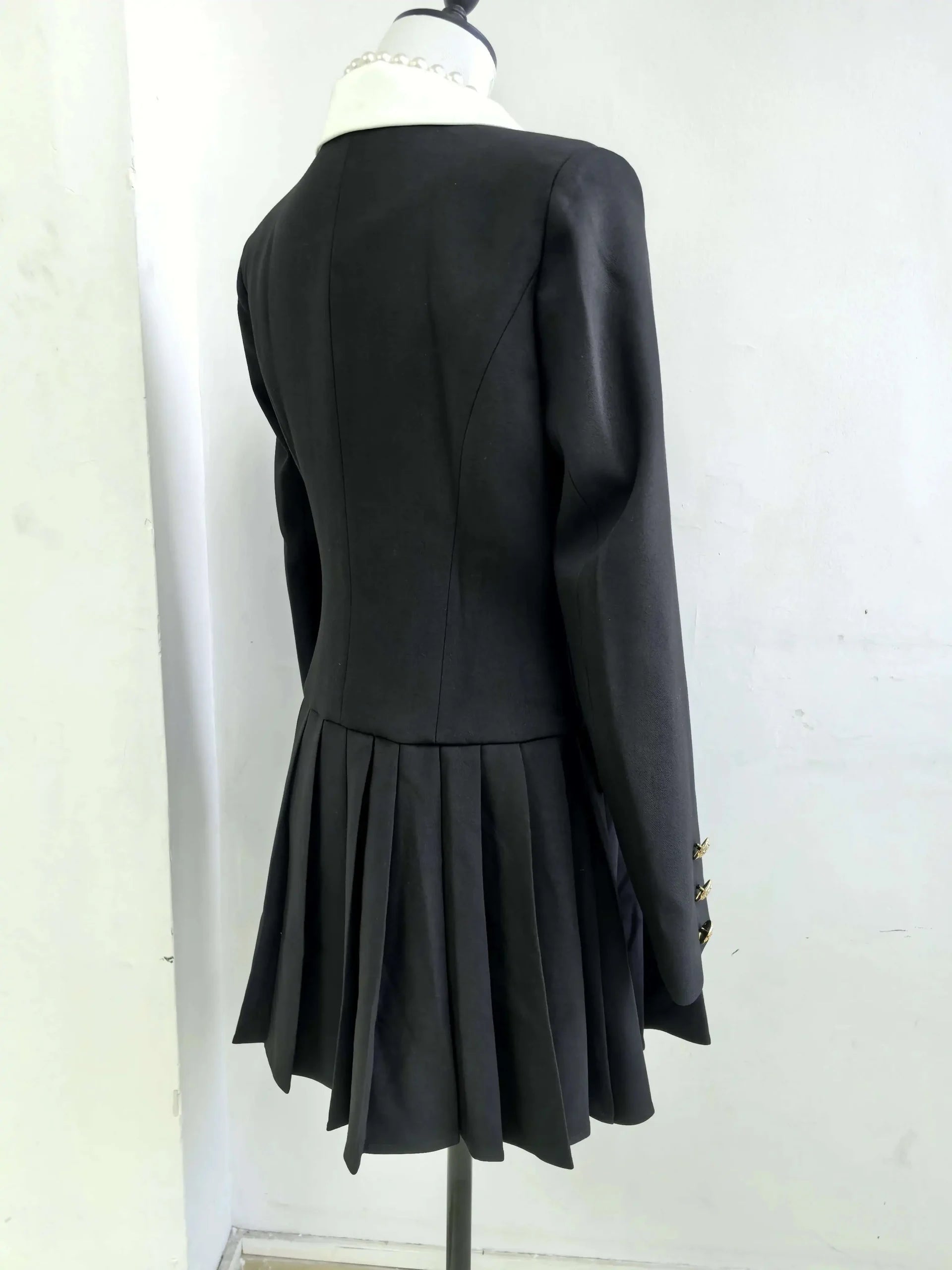 Luxury Quality Pleated Single Breasted Button Long Full Sleeve Blazer Dress