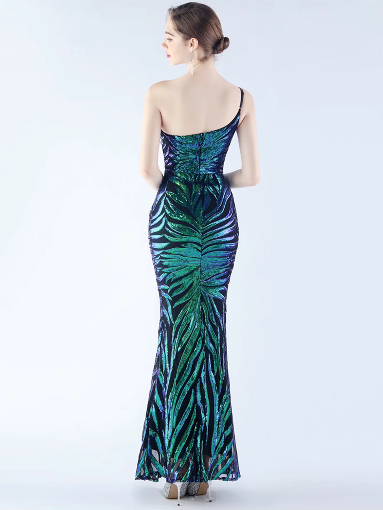 Luxury Sequin Diagonal collar One-Shoulder Backless Maxi Dresses