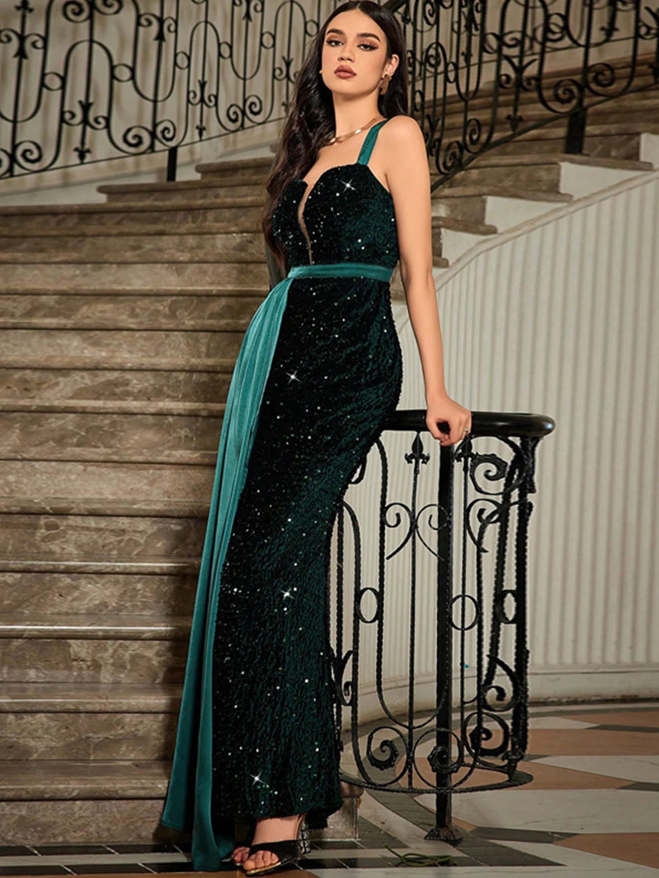 Luxury Sequin Spaghetti Strap Floor-Length Wedding Party Long Dresses