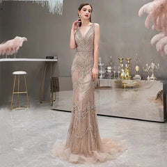 Luxury Shawl Yarn Feathers V-Neck Mermaid Evening Dresses