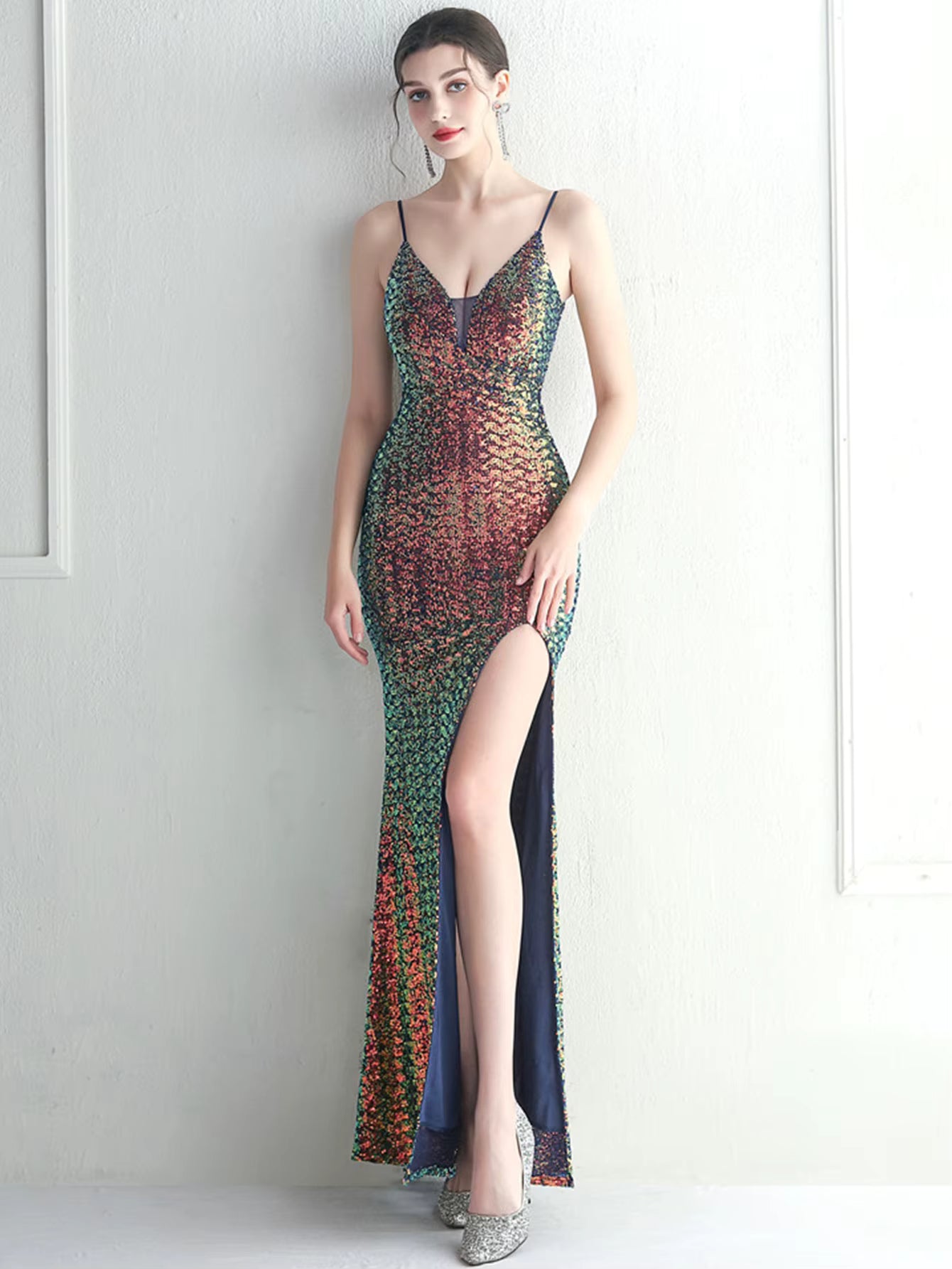 Luxury V-Neck Slip Floor-Length Spaghetti Strap Sequin Maxi Dresses