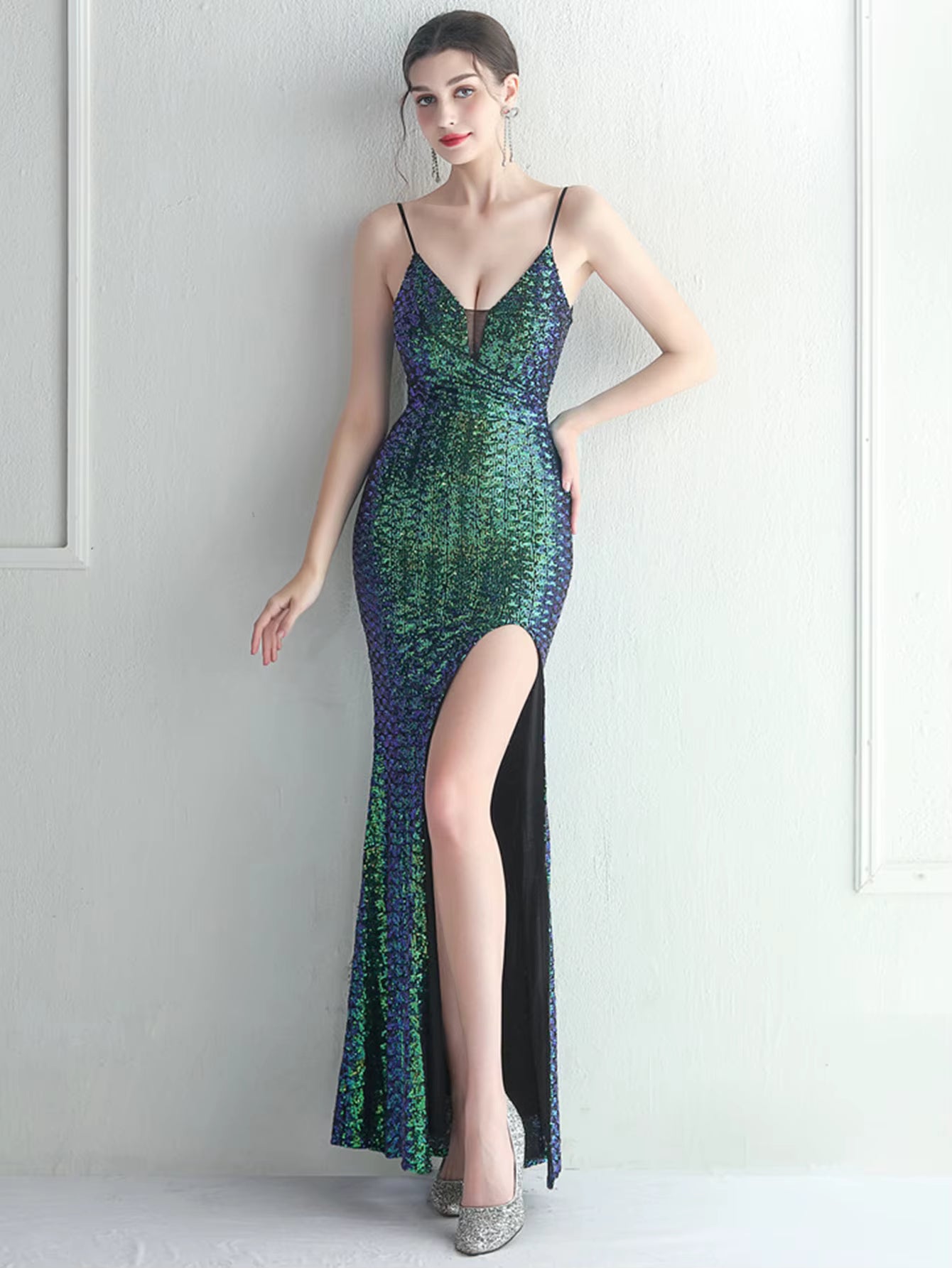 Luxury V-Neck Slip Floor-Length Spaghetti Strap Sequin Maxi Dresses