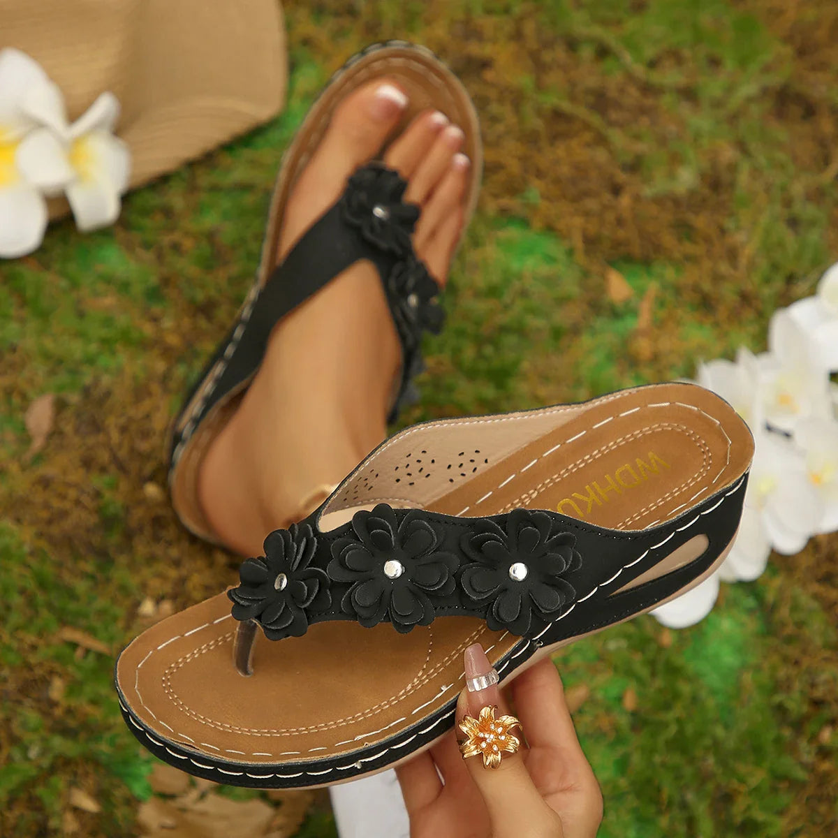 Vintage Flowers Wedges Slippers Lightweight Platform Flip Fops Clip Toe Thick Sole Sandals