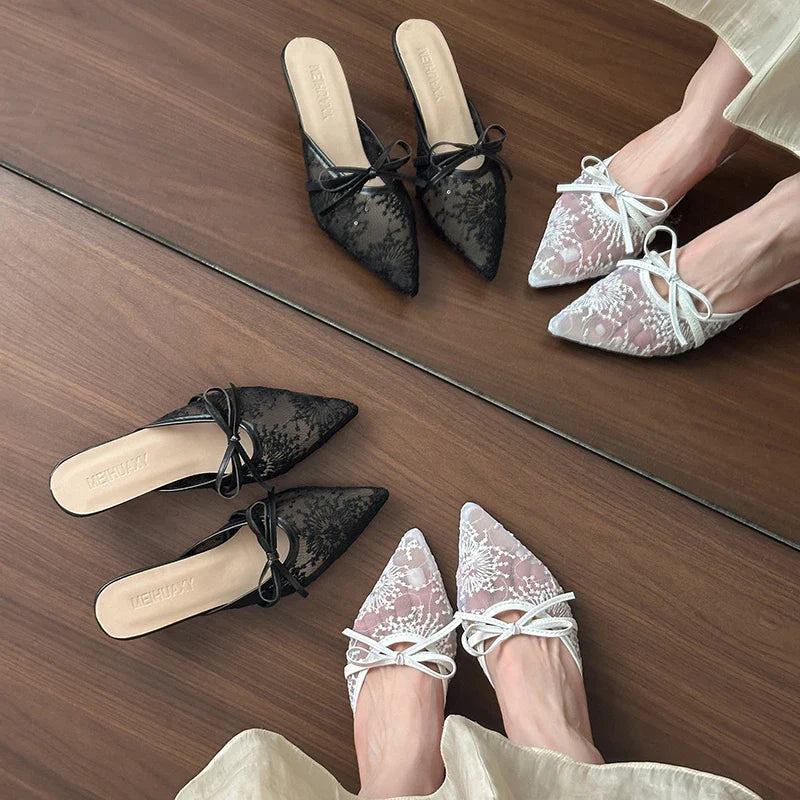 Popular White Embroidery Lace Heel