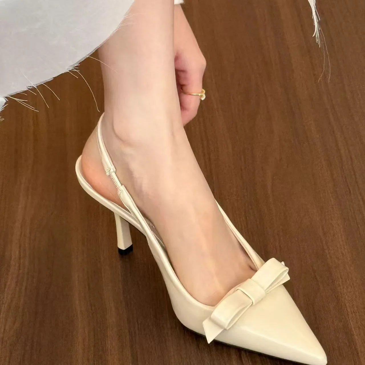 Bow Pointed High Heel