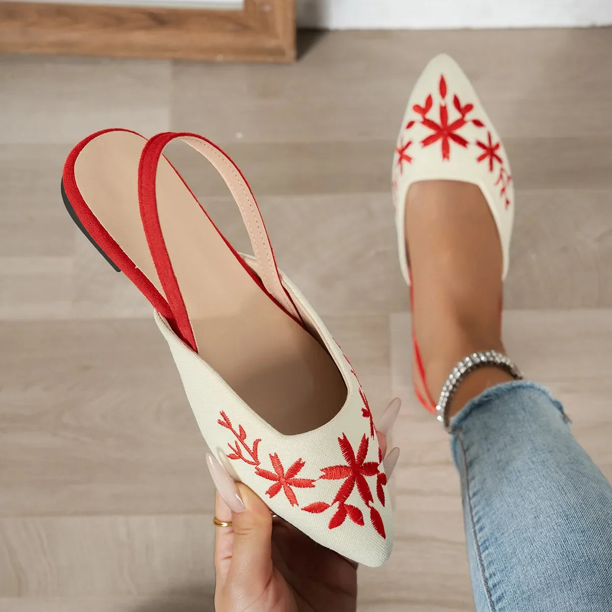 ‌Women's Pointed Toe Slingback Sandals Floral Embroidery Low Kitten Heel