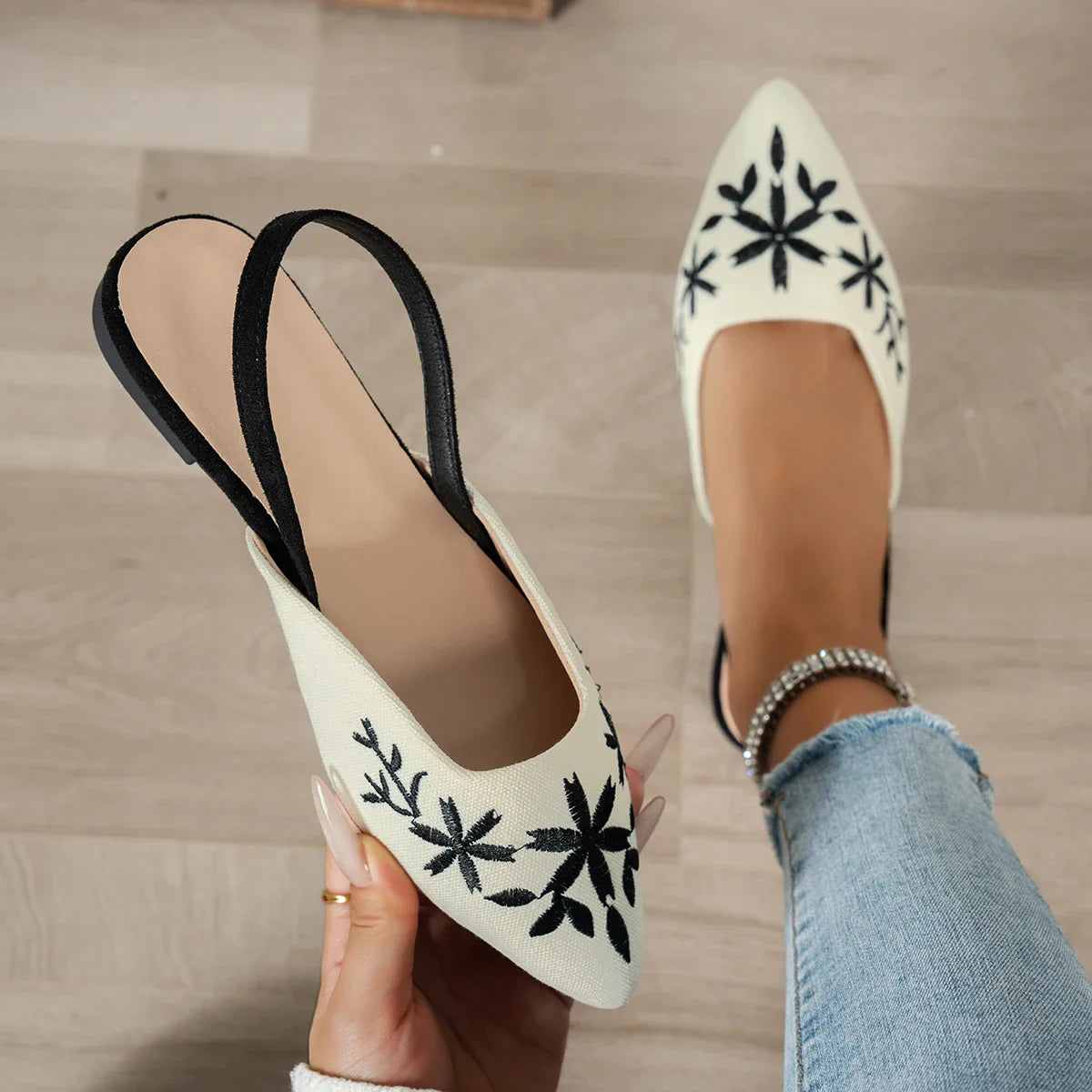 ‌Women's Pointed Toe Slingback Sandals Floral Embroidery Low Kitten Heel
