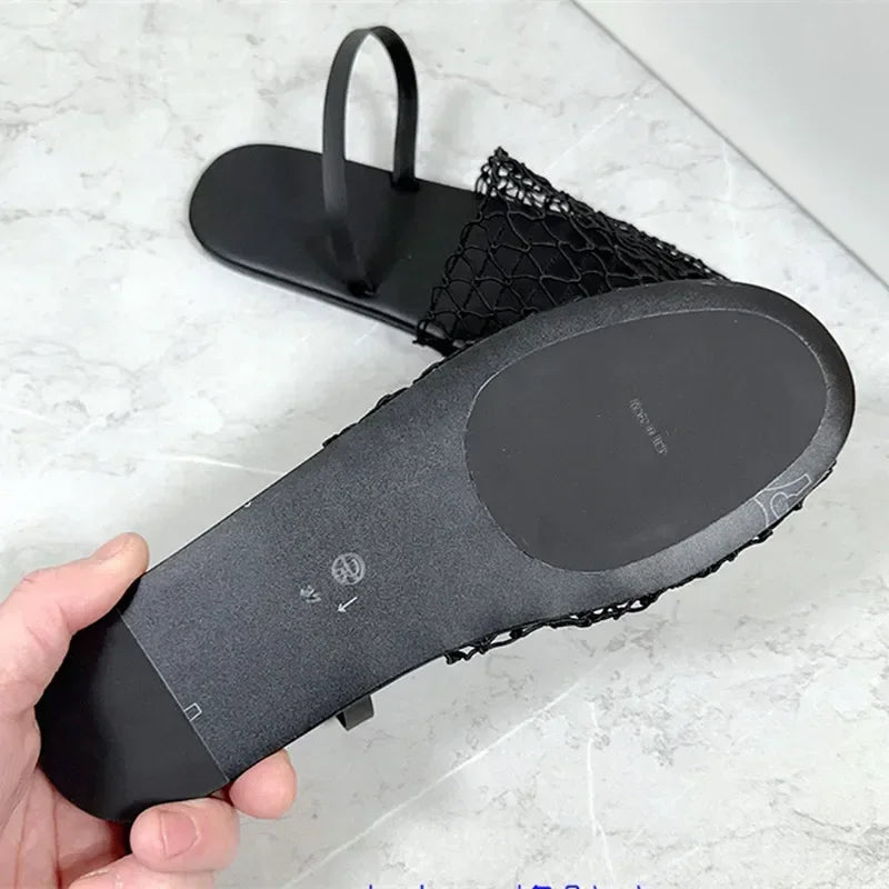 Novelty Mesh Flat Sandals Designer Weaving Hollow Breathable Mules Slippers Light Comfort Slingbacks Slide Sandals
