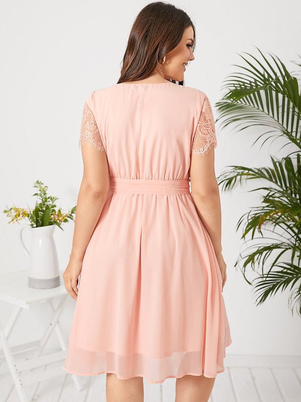 Plus Size V-neck Lace Short Sleeves Midi Dress