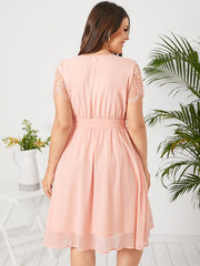 Plus Size V-neck Lace Short Sleeves Midi Dress