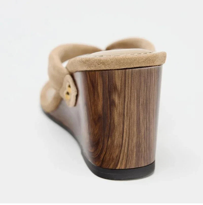 Retro Metal Rivet Decoration Brand Slippers Comfortable Clip Toe Wedges Slide Sandals Holiday Beach Flip Flops