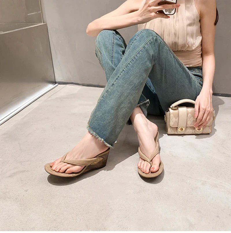Retro Metal Rivet Decoration Brand Slippers Comfortable Clip Toe Wedges Slide Sandals Holiday Beach Flip Flops