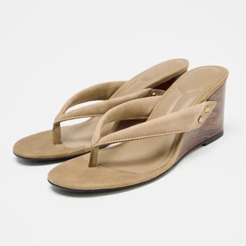 Retro Metal Rivet Decoration Brand Slippers Comfortable Clip Toe Wedges Slide Sandals Holiday Beach Flip Flops