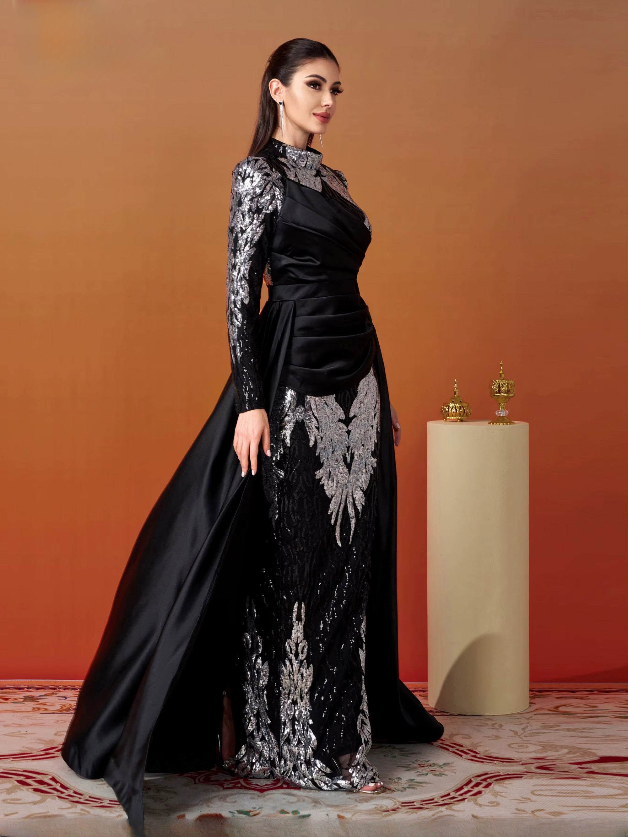 Round Neck Long Sleeved Sequin Mermaid Evening Wedding Graduation Church Dress