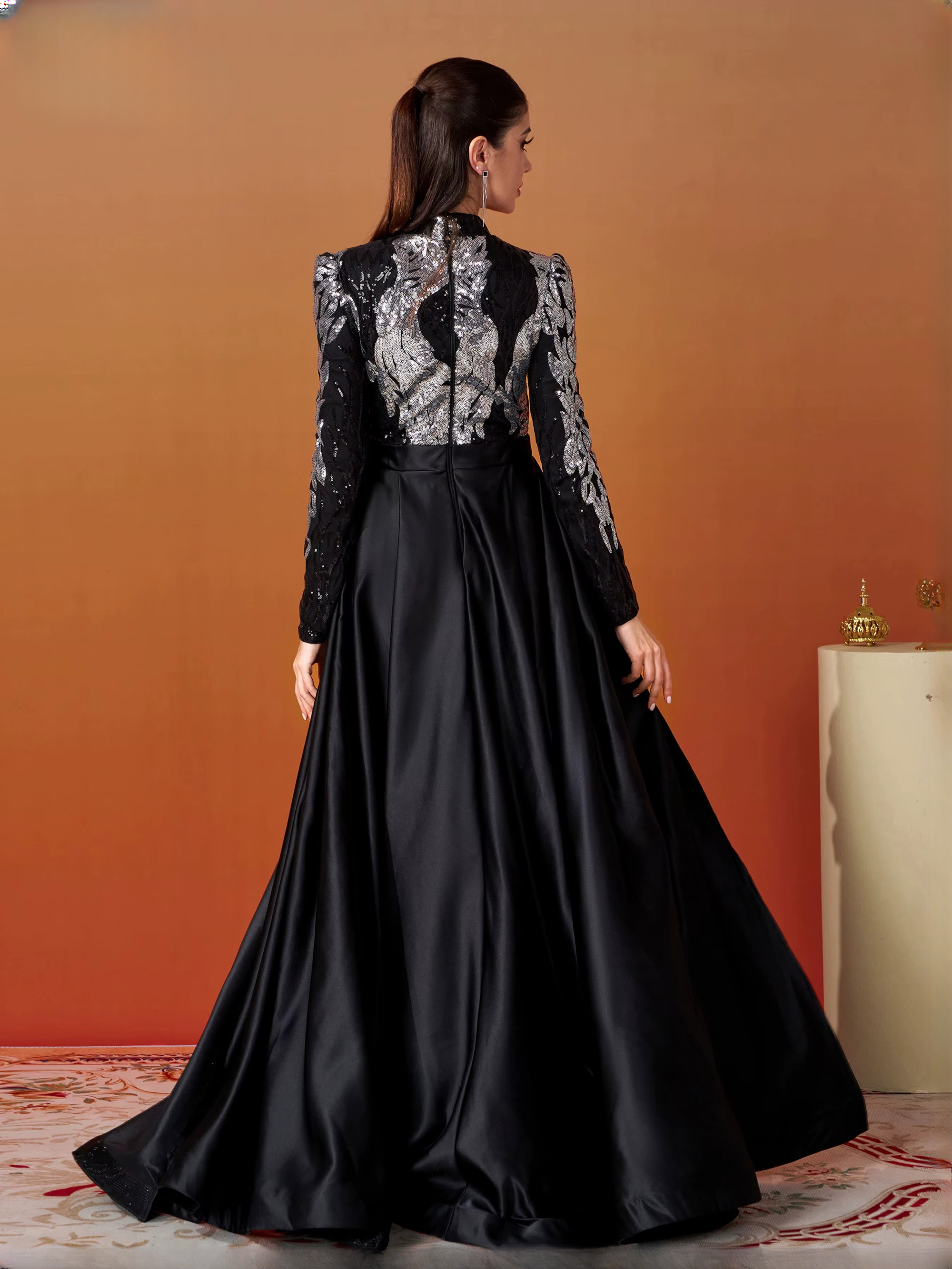 Round Neck Long Sleeved Sequin Mermaid Evening Wedding Graduation Church Dress