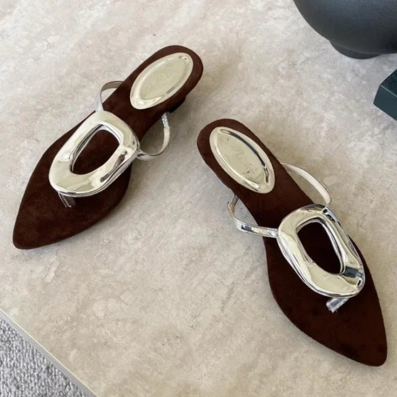 Pointed Toe Clip Toe Flip Flops Luxury Metal Decoration Wedges Designer Brand Sandals Comfortable Beach Shoes
