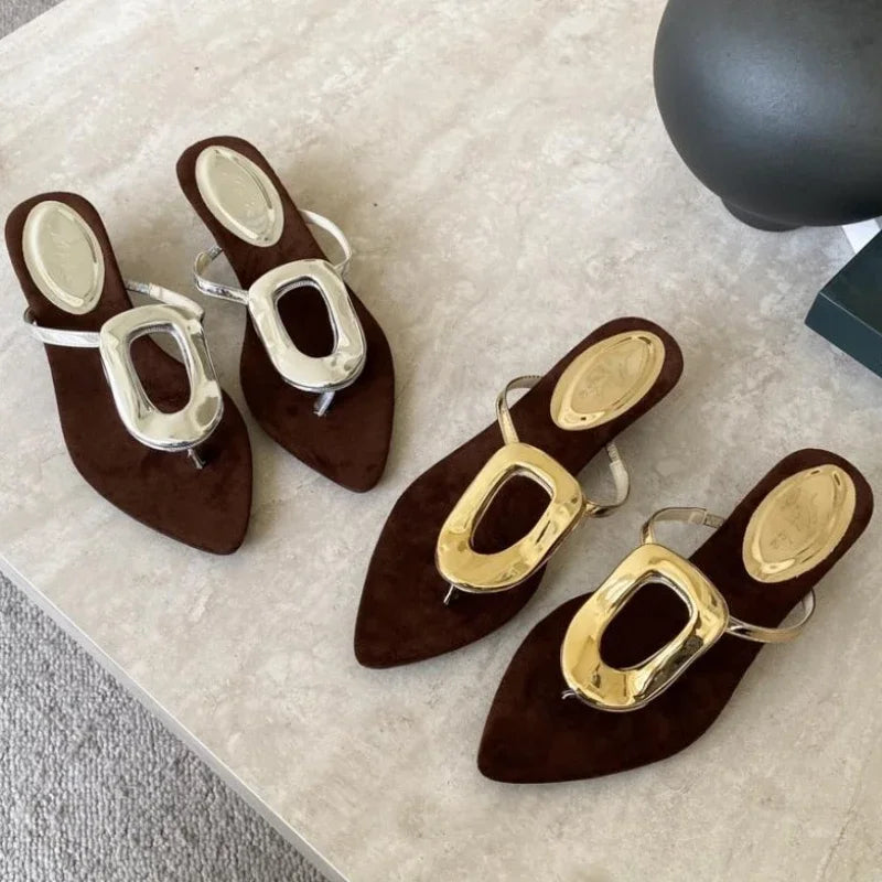 Pointed Toe Clip Toe Flip Flops Luxury Metal Decoration Wedges Designer Brand Sandals Comfortable Beach Shoes