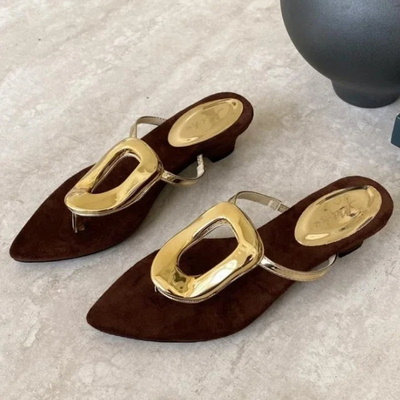 Pointed Toe Clip Toe Flip Flops Luxury Metal Decoration Wedges Designer Brand Sandals Comfortable Beach Shoes