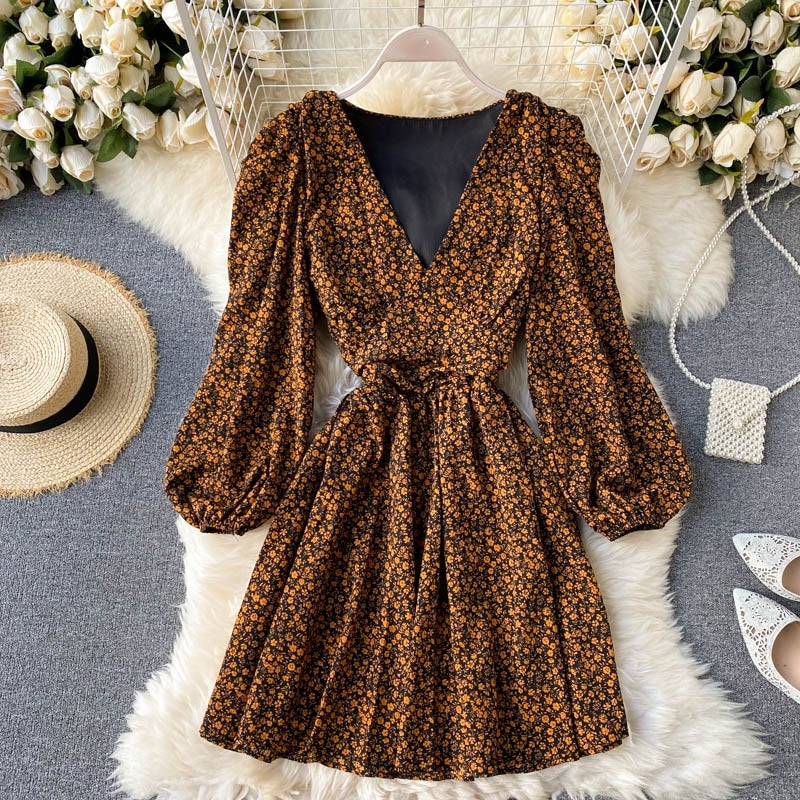 V Neck Puff Sleeve Elastic Ruched Floral Retro Print Dresses
