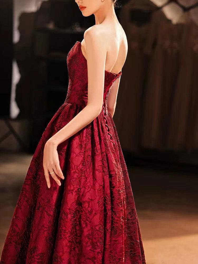 Elegant Strapless Jacquard Floor-Length Embroidered Pageant Prom Dress
