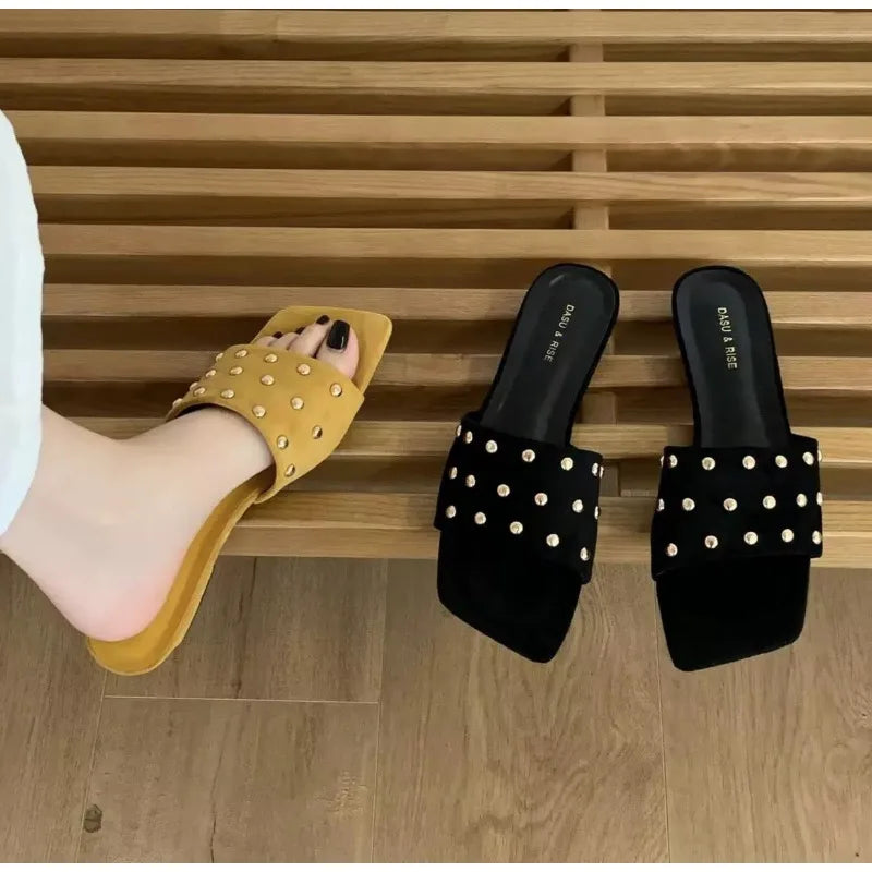 Design Fashionable and Comfortable Slippers Casual Wear-resistant and Non Slip Outdoor Beach Slippers