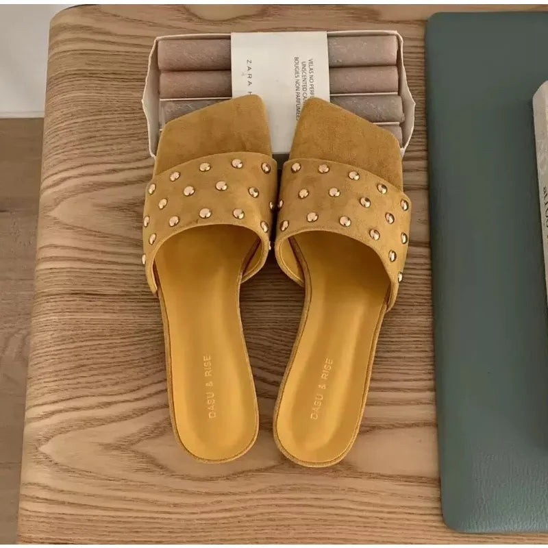 Design Fashionable and Comfortable Slippers Casual Wear-resistant and Non Slip Outdoor Beach Slippers