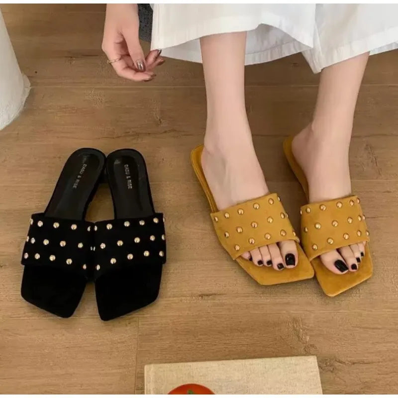 Design Fashionable and Comfortable Slippers Casual Wear-resistant and Non Slip Outdoor Beach Slippers